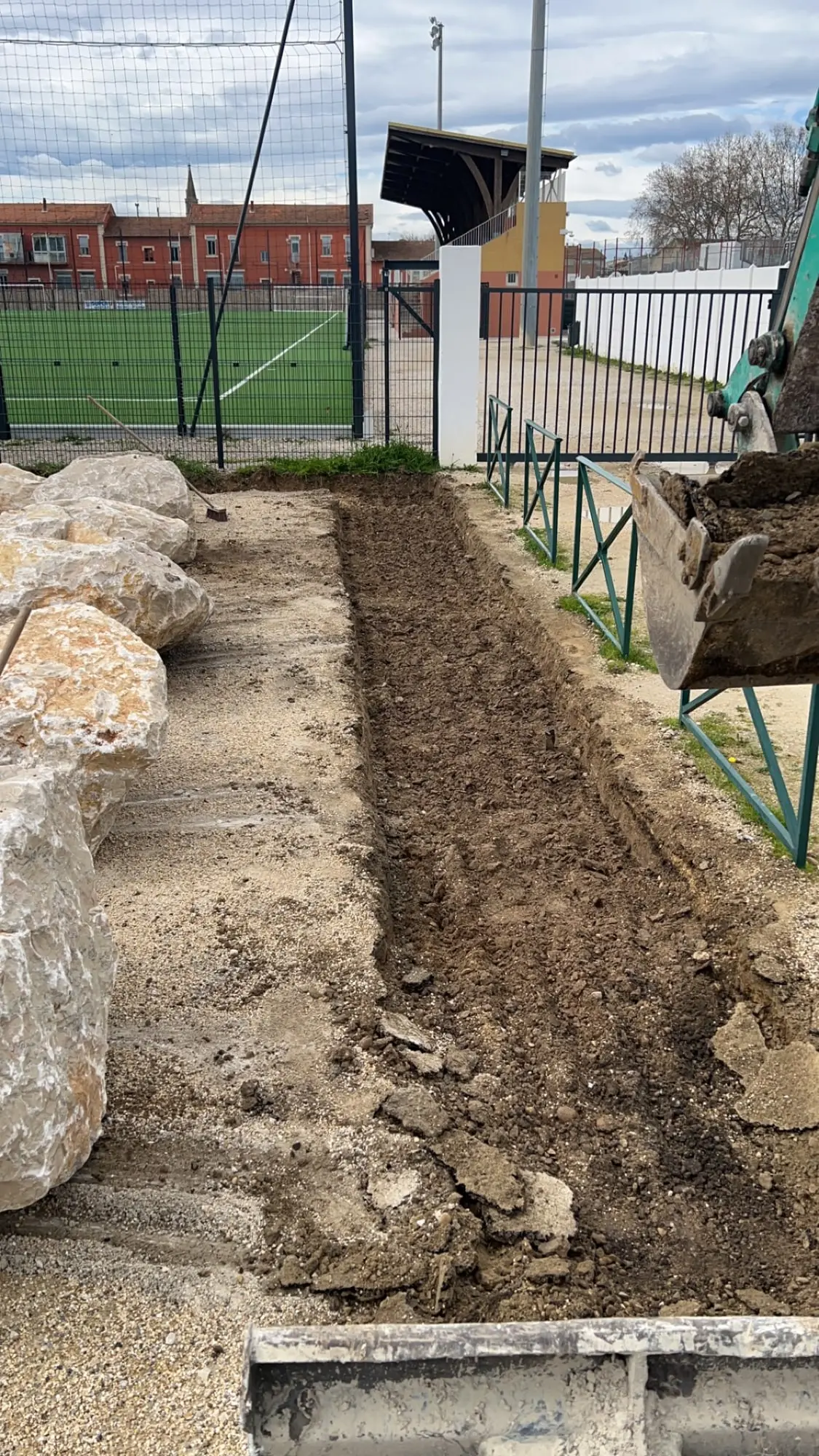 Assise préparée et réglée avant mise en place des blocs